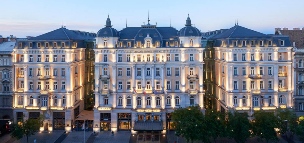 9 Corinthia Hotel Review