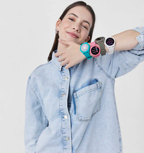 14 Smarteen Connect Watch with pink silicone strap